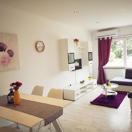 Apartmani "Sandro" Gonar Rab Town Room photo