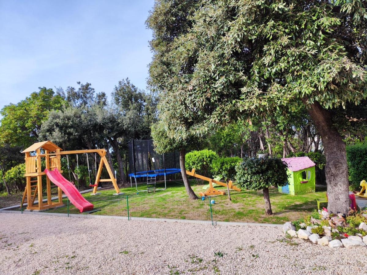 Apartmani "Sandro" Gonar Rab Town Exterior photo