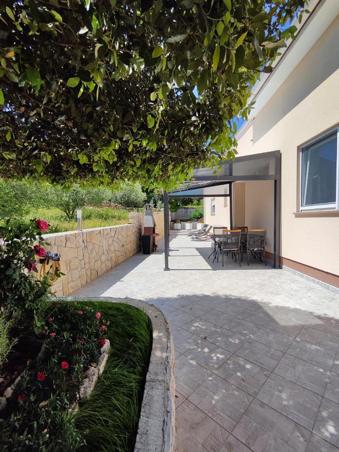 Apartmani "Sandro" Gonar Rab Town Room photo