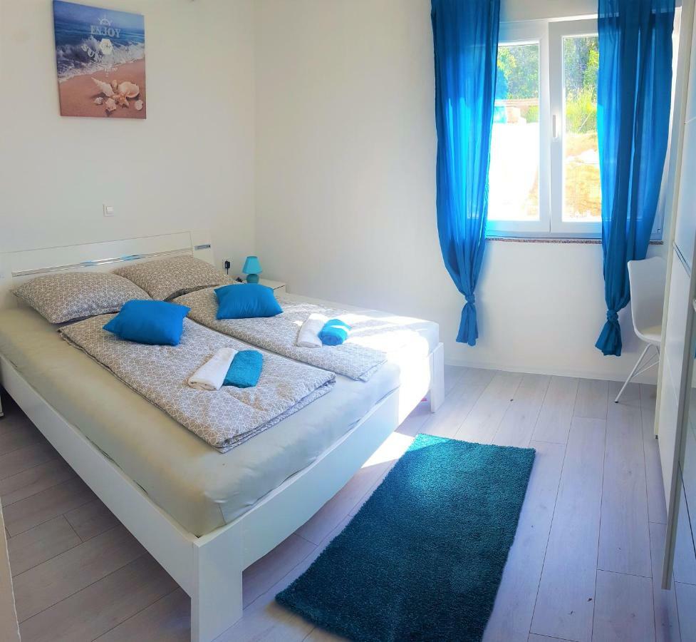 Apartmani "Sandro" Gonar Rab Town Exterior photo