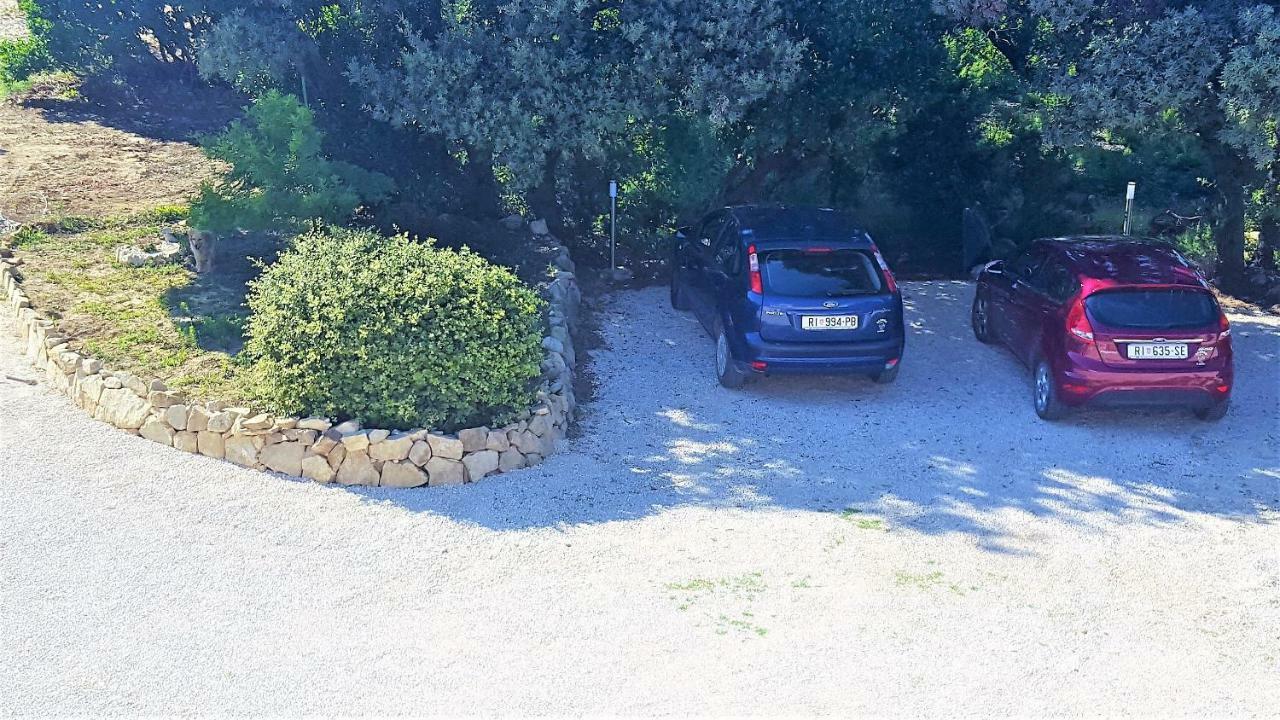 Apartmani "Sandro" Gonar Rab Town Exterior photo