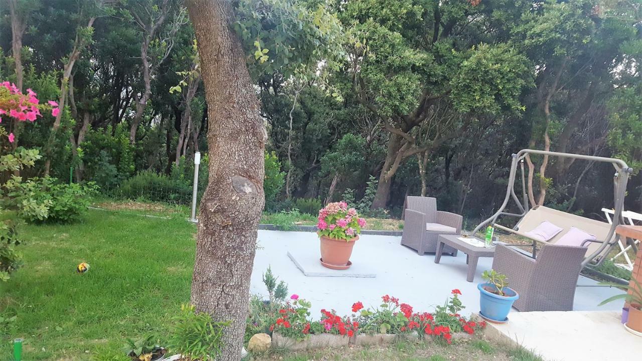 Apartmani "Sandro" Gonar Rab Town Exterior photo