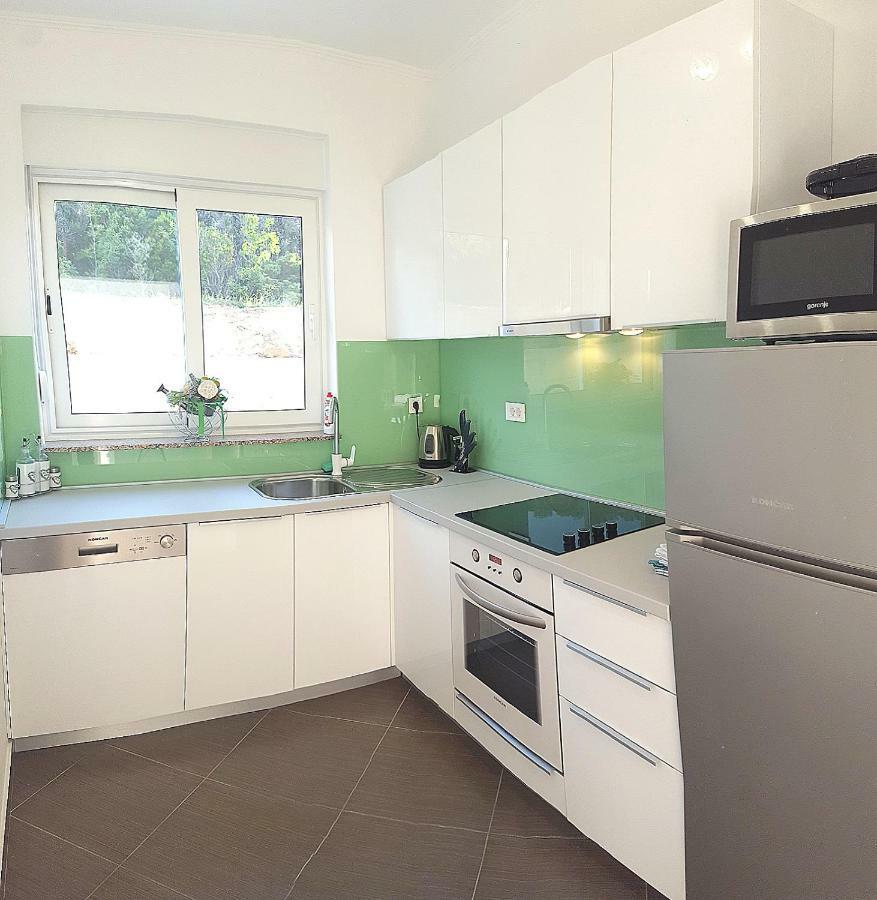 Apartmani "Sandro" Gonar Rab Town Exterior photo